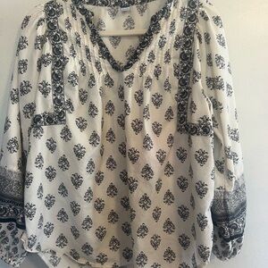 Old Navy Black and White Floral Blouse
